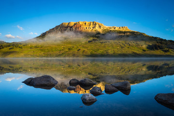 歌颂地质工作者的文章